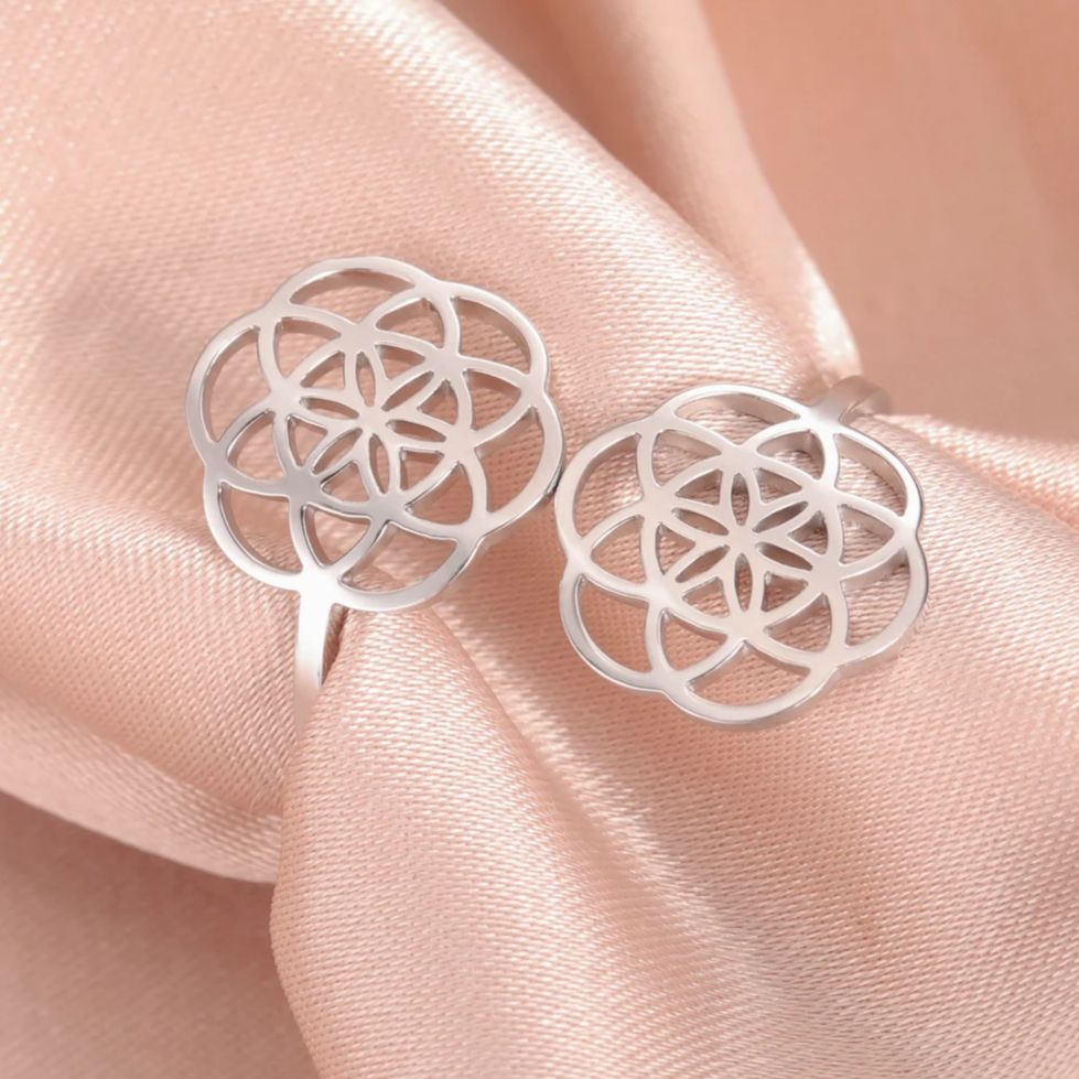 LIKGREAT Hollow Flower of Life - مراجعة Wedding Sutra وسعره