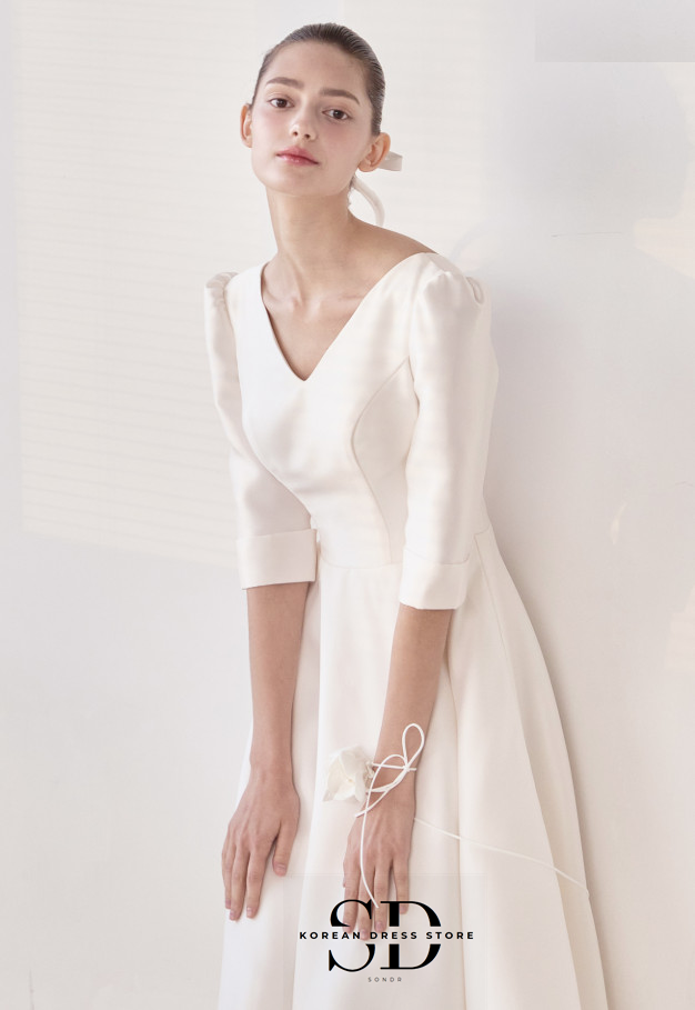 Sondr V-Neck Satin Half Sleeve - مراجعة Wedding Qq وسعره